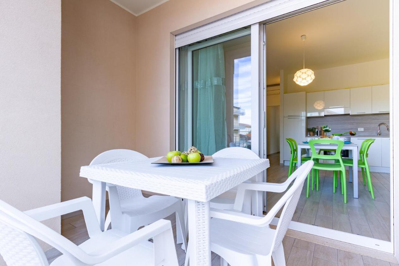 Апартаменты Giada 2P - Palazzina Laura Myho Casa Торторето Экстерьер фото